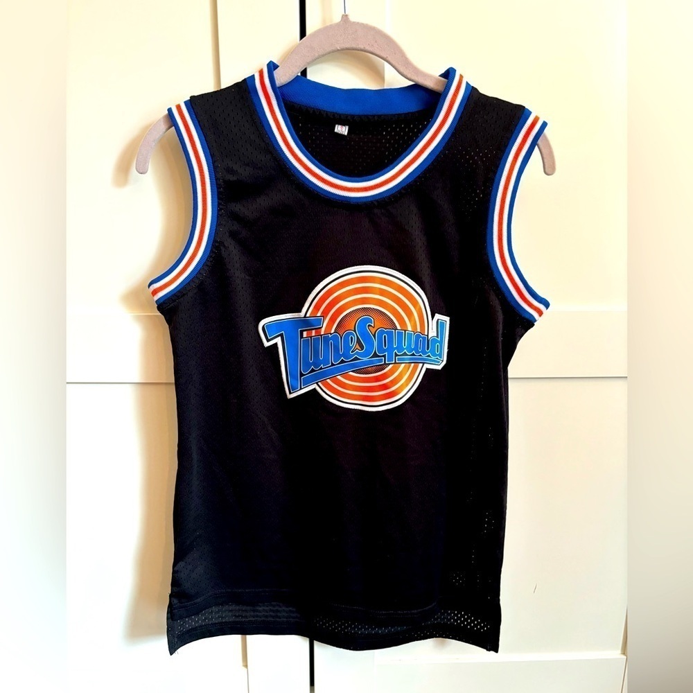Michael Jordan Space Jam Looney Tune Squad Basketball Jersey "Bugs 1" Size Small